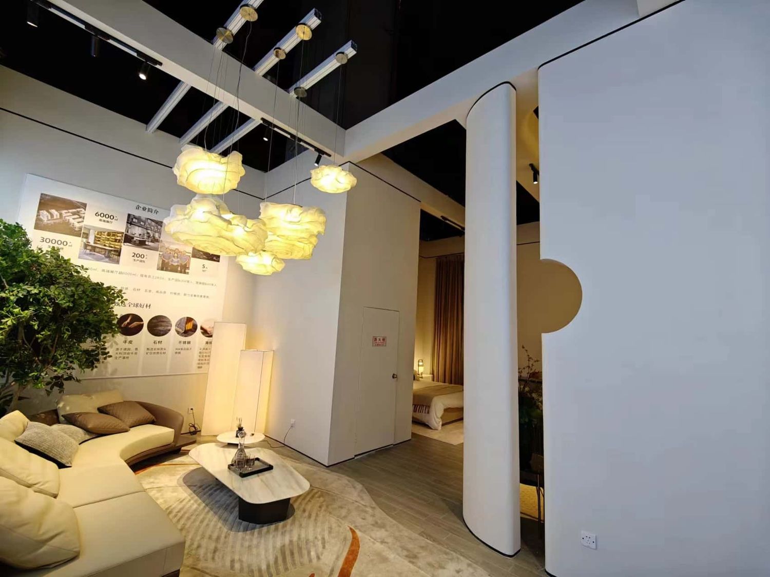 如何挑選專業(yè)可靠的智博會展覽搭建公司？(圖1)